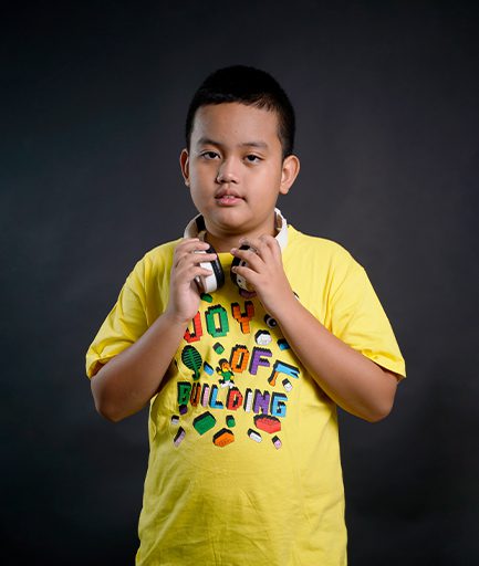 NGUYỄN PHÚC VĂN