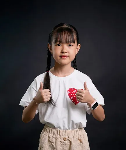 NGUYỄN UYÊN VY