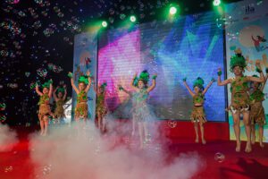 HƠN 2000 BẠN NHỎ THỎA SỨC KHÁM PHÁ TẠI NGÀY HỘI MÙA HÈ ILA