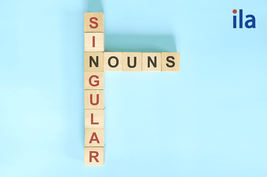 Danh kể từ số không nhiều là singular noun. 