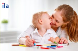 Dạy bé tô màu đúng cách để khơi dậy sự sáng tạo