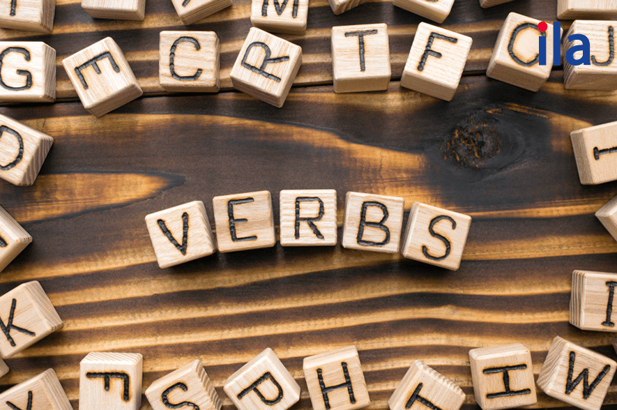 Verbs là động từ trong tiếng anh. 