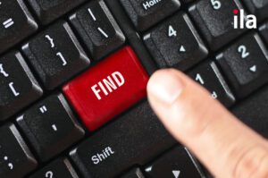 Cấu trúc find đi với giới từ gì? Find V-ing hay to V?