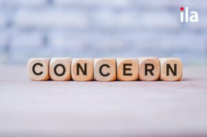 Concerned đi với giới từ gì? Công thức và bài tập áp dụng