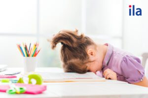 bored đi với giới từ gì