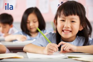 Hướng dẫn học tiếng Anh lớp 1 unit 2 In the dining room