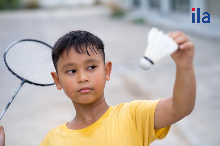 Viết về sở thích bằng tiếng Anh: Playing badminton make me happy