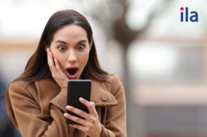 Amazed đi với giới từ gì là chuẩn nhất trong mọi ngữ cảnh?