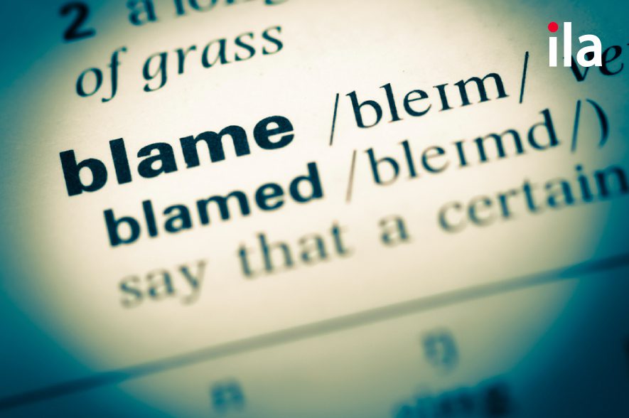 Các dạng từ khác của blame