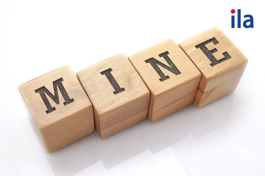 Mine tiếng Anh là gì? Phân biệt mine với my chính xác nhất