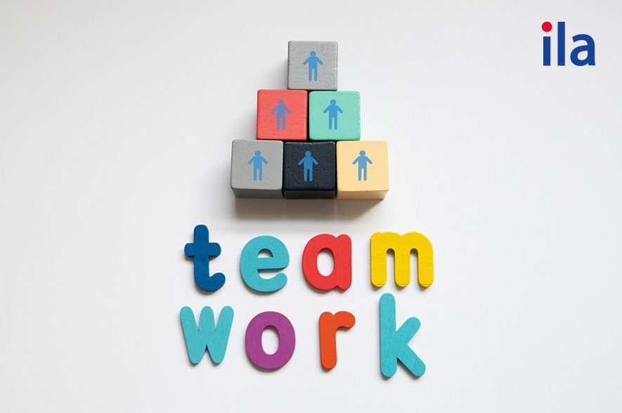 Teamwork là gì? Bật mí tips cải thiện kỹ năng teamwork