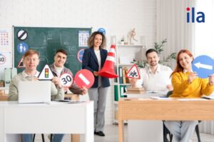 Biển báo giao thông tiếng Anh: Nhóm từ vựng cần "nằm lòng"