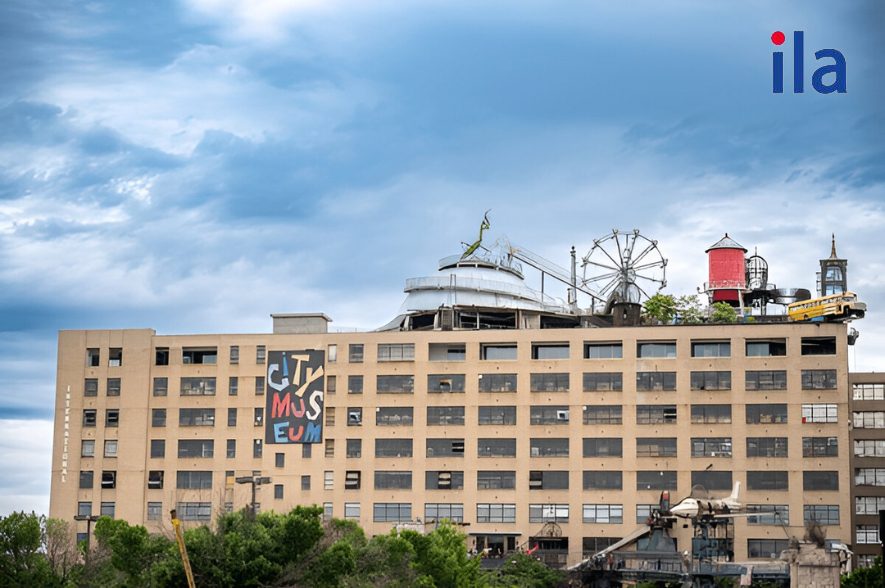 Do you speak English? Are you interested in museums?