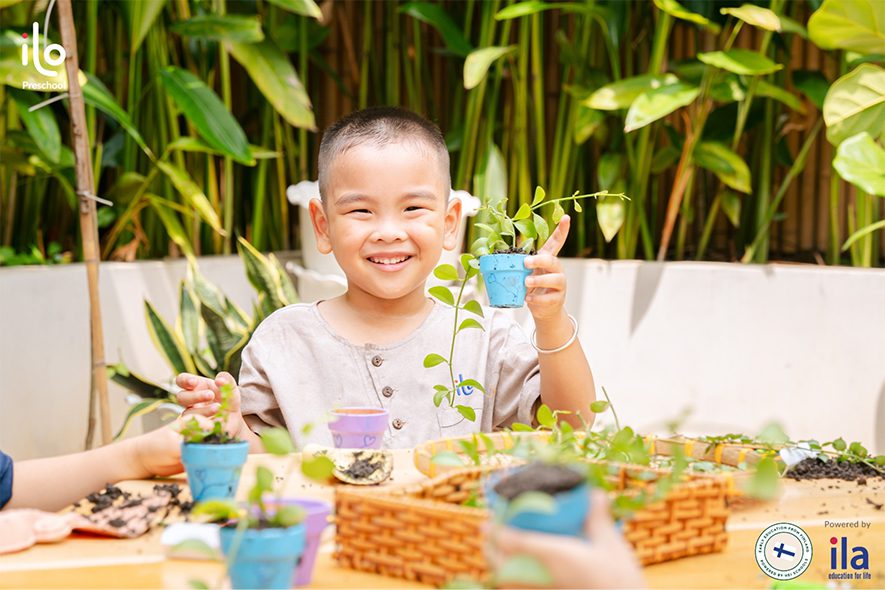 học sinh ilo trồng cây 