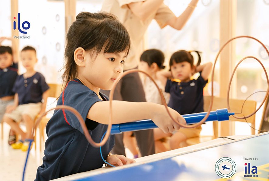 Đặc trưng của phương pháp Reggio Emilia là học tập qua dự án