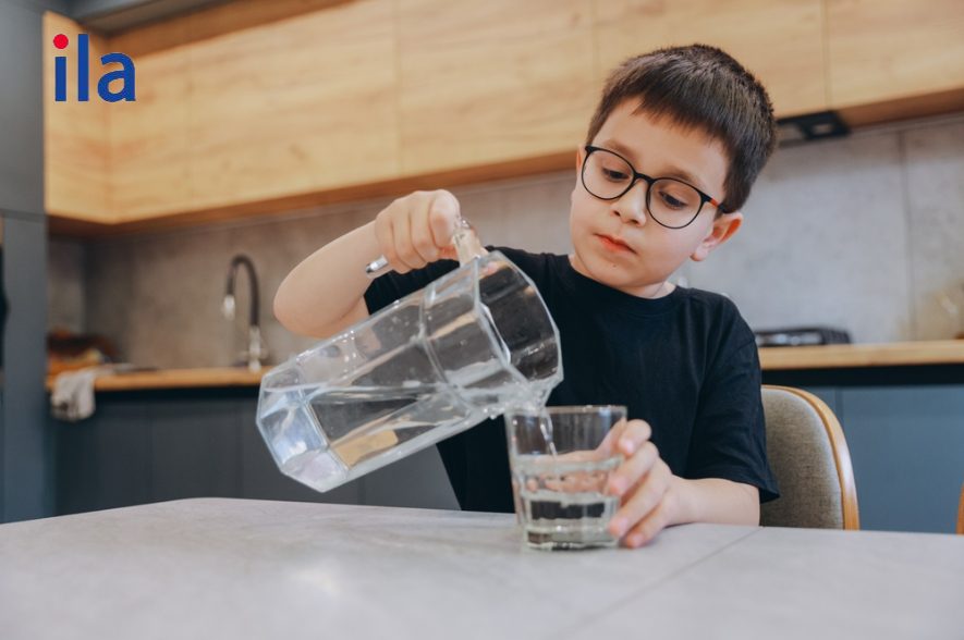 trẻ em rót nước 