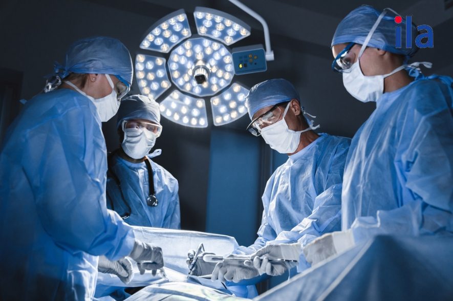 Choose suitable information from the box below to complete the table. 