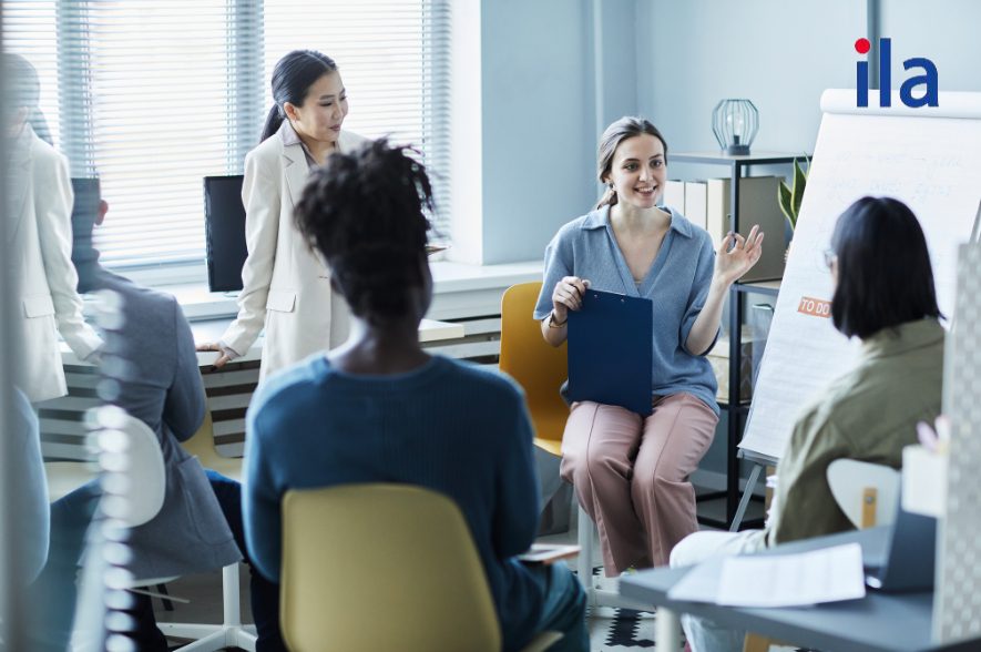 Trung tâm tiếng Anh giao tiếp TPHCM phù hợp ai?