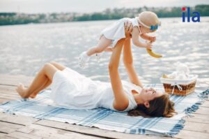 Kinh nghiệm cho bé đi biển: chuẩn bị sao để con vui chơi an toàn?