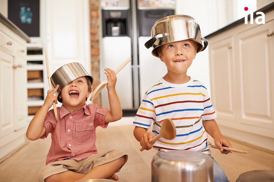 Trẻ hiếu động phải làm sao? Đừng nhầm lẫn với trẻ tăng động!