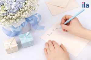 Viết thư cho mẹ bằng tiếng Anh: Gợi ý mẫu thư đơn giản mà cảm động