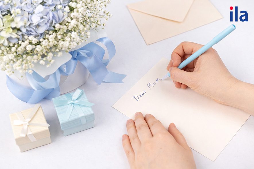 Viết thư cho mẹ bằng tiếng Anh: Gợi ý mẫu thư đơn giản mà cảm động