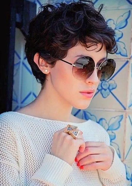 Pixie xoăn dễ thương