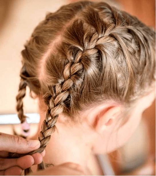 Tóc tết đôi kiểu Hà Lan