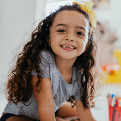 Kiểu tóc buộc nửa đầu cho bé gái 7 tuổi