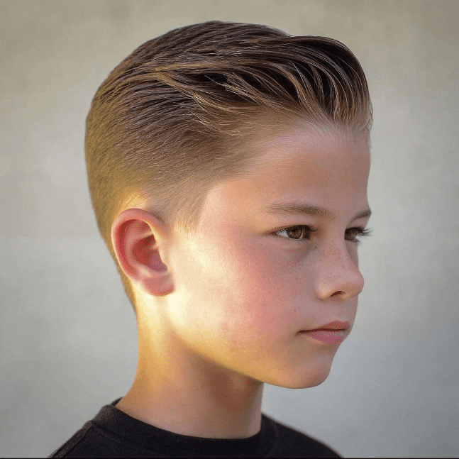 Kiểu tóc đẹp cho bé trai 11-13 tuổi: Kiểu Slicked Back