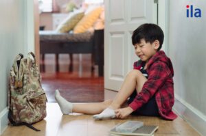 Làm sao để trẻ tự giác từ học bài đến dọn phòng? 8 mẹo hiệu quả