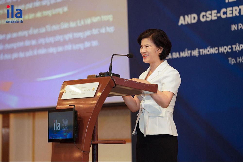 PGS.TS Vũ Thị Tú Anh, Phó Cục trưởng Cục Giáo dục nghề nghiệp và Giáo dục thường xuyên, phát biểu tại sự kiện.