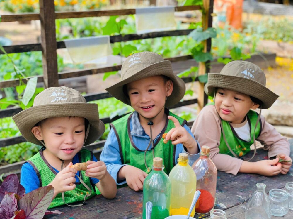 Trại hè cho học sinh tiểu học HCM: Lớp học không tường